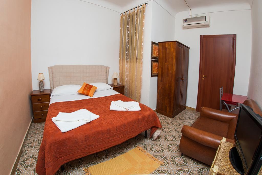 Umberto 33 Piazza Armerina Quarto foto